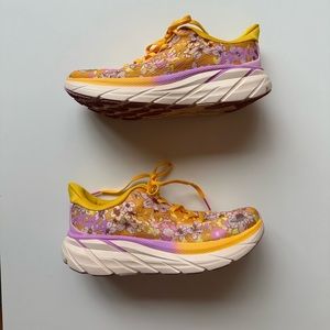 Hoka FP Movement Free People Clifton 8 Golden Coast Floral Motif 7 7D